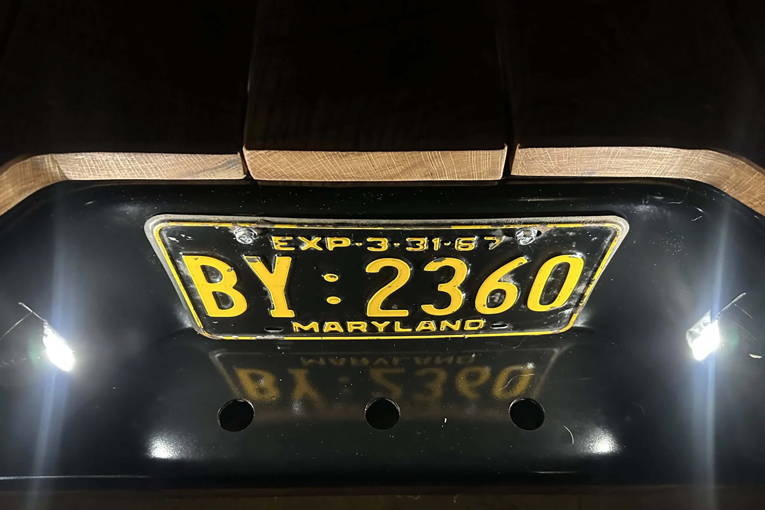 tailgate bumper with light